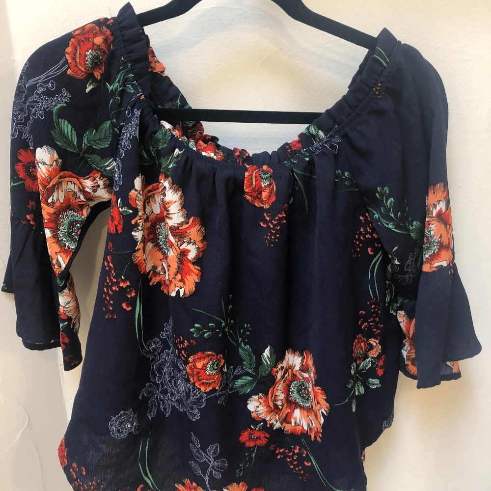 Off Shoulders Floral Blouse